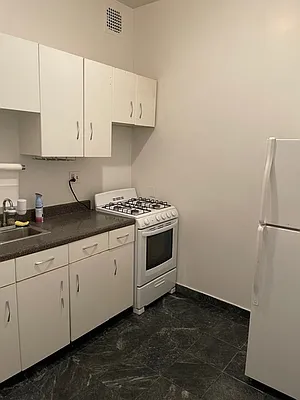 Rented by K & O Realty Associates Inc. | media 37