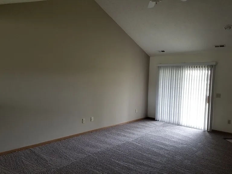2332 Hopkins Dr — Photo 5