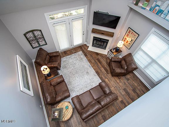 5th image of 532 Village Green Drive #A