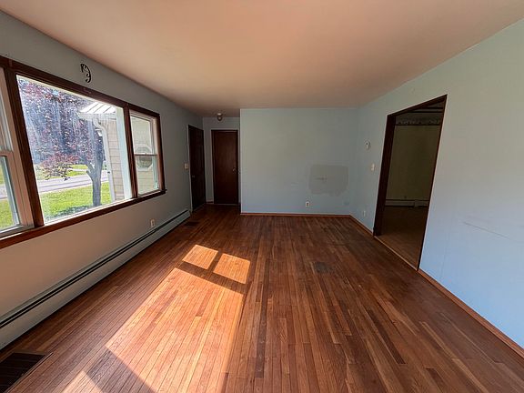 5th image of 75 Haynes Rd