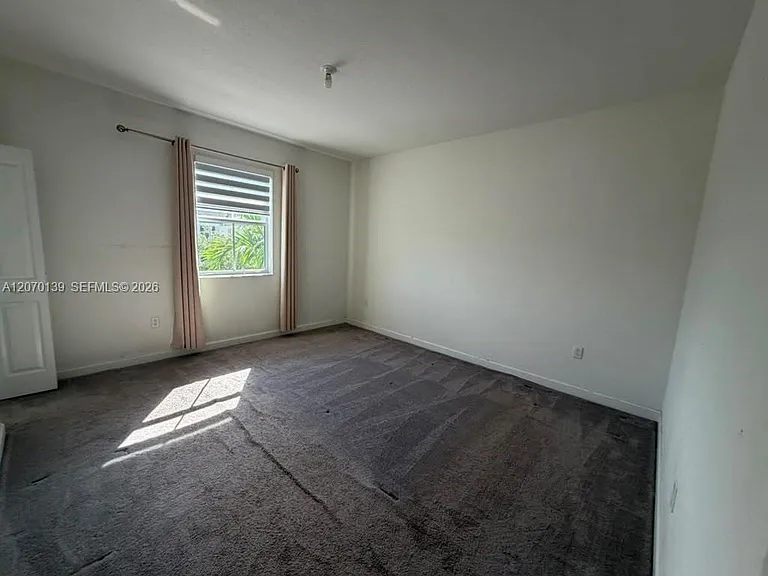 1409 SE 26th Ter — Photo 35