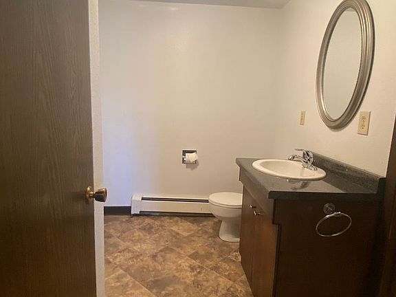 5th image of 953 Foster Dr APT 2