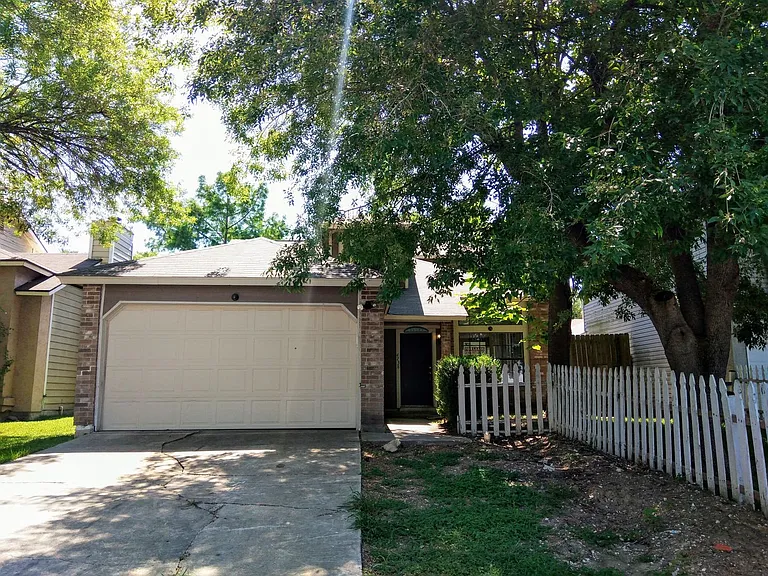 4138 Mystic Sunrise Dr — Photo 1