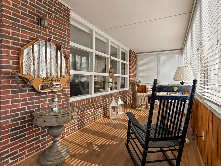 12 Harris Ave — Photo 15