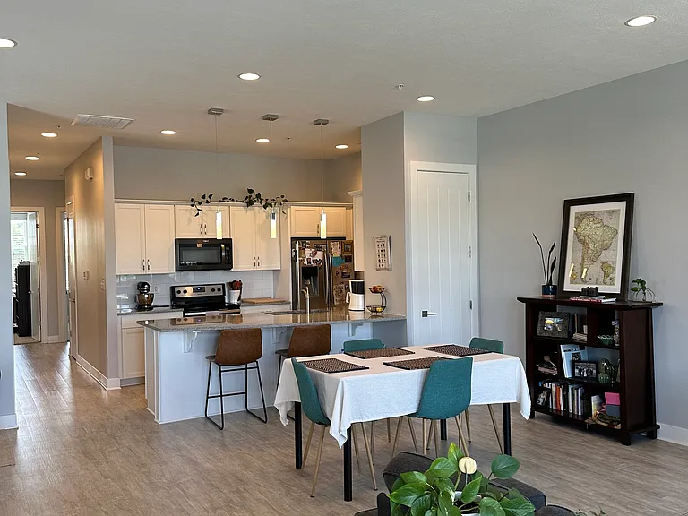 12740 Horseferry Rd #200 — Photo 3