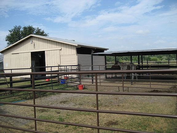  large barn, cross fenced
