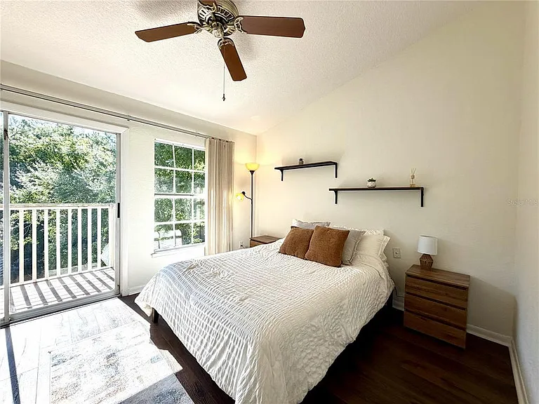 6905 Lake Place Ct — Photo 16