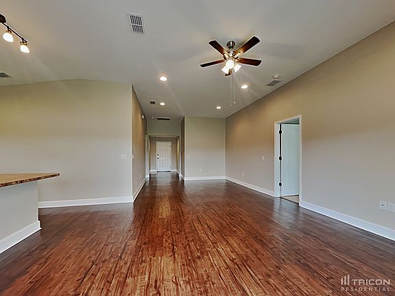 4th image of 269 Kissengen Park Dr