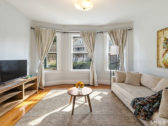 4th image of 138 Mansfield Street #1