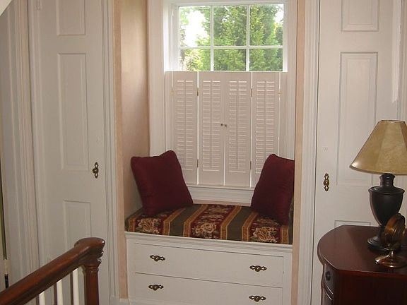 Windown Seat