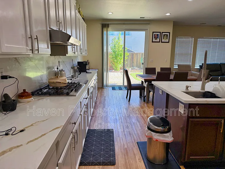 49 E Heritage Dr — Photo 13