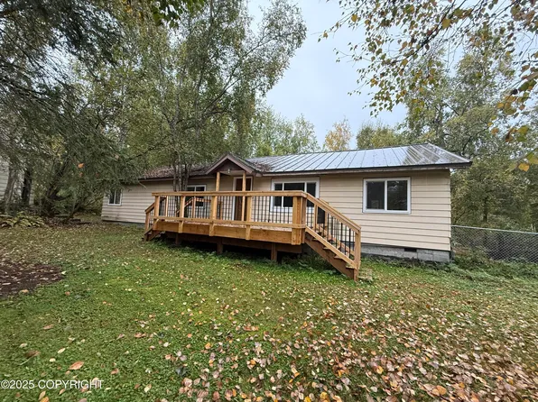 19399 Klondike St, Chugiak, AK 99567