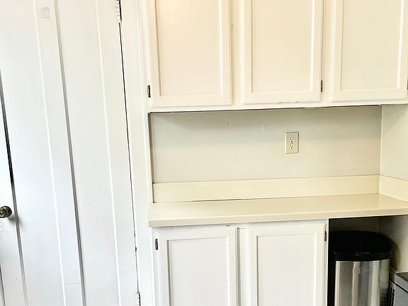 5th image of 3962 Taylor Ave #2