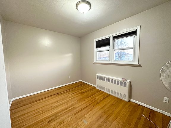 4th image of 662 Tysens Ln #2