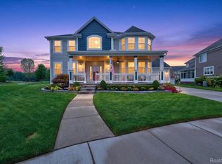 18735 Newport St, Macomb, MI 48042