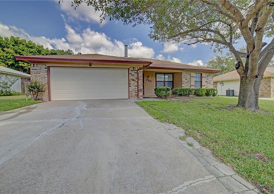 1st image of 720 Vaughn Dr