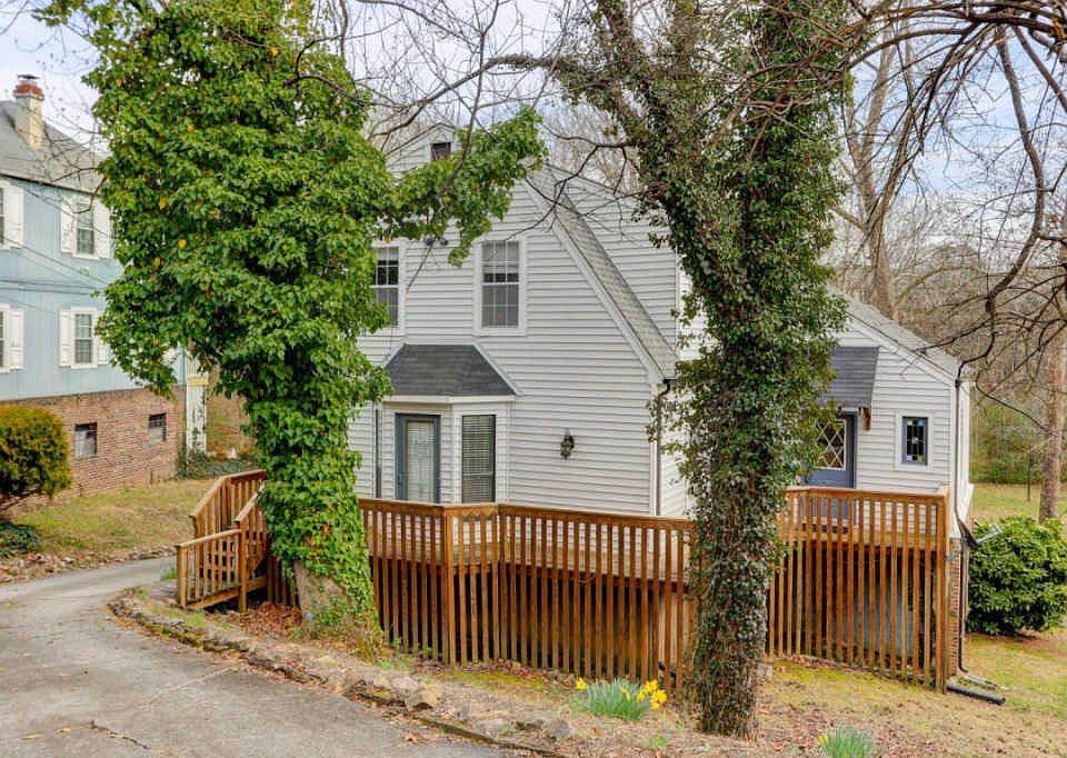 1st image of 1804 Northwood Dr