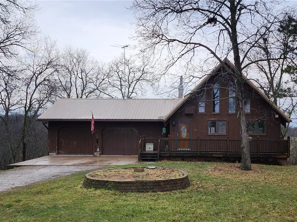 1134 Illinois Dr, Knoxville, IA 50138