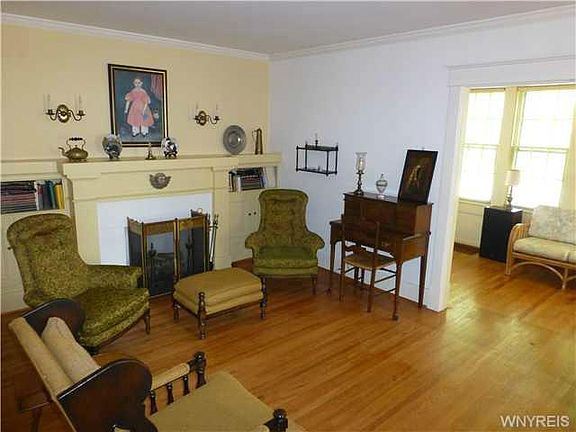 5th image of 56 Chateau Ter