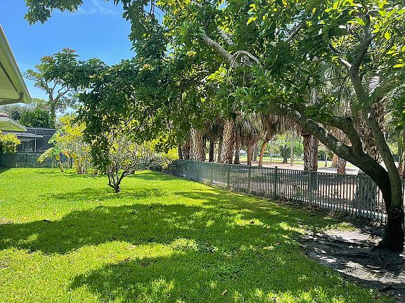 Backyard N view Golf course