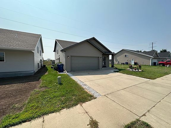 2nd image of 2106 42nd St S
