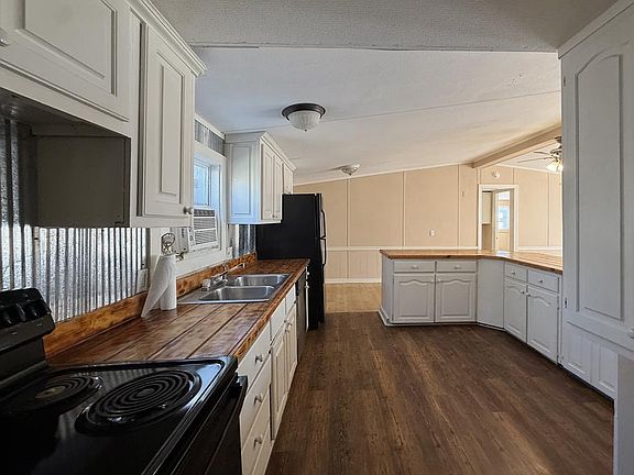 3rd image of 1320 Boyd St