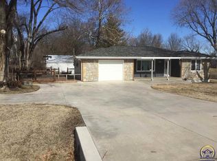 106 NW 39th St, Topeka, KS 66617