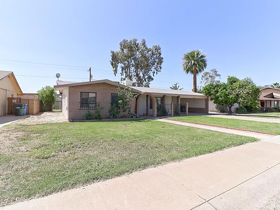 3rd image of 3539 W Frier Dr