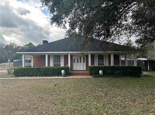 10761 Cowart Rd, Mobile, AL 36695