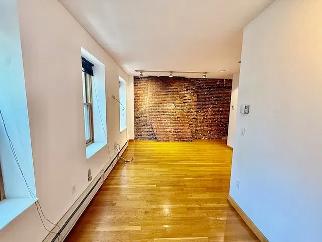 1 bed, 9999 sqft, $2,750 — Photo 3