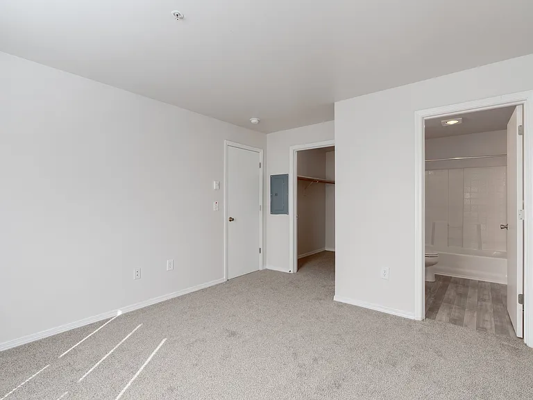 960 SW 163rd Ave #618 — Photo 7