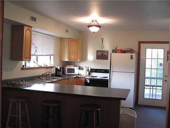 5th image of 316 Valley Dr