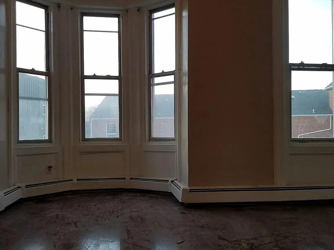 2 bed, $1,950 — Photo 4
