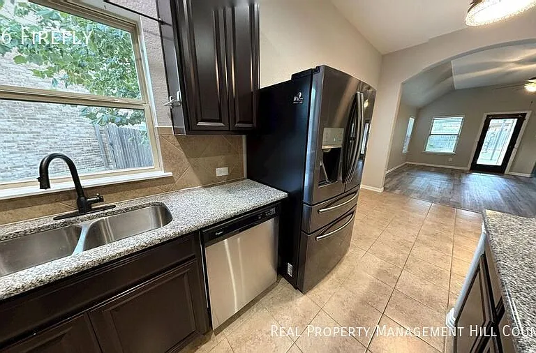 106 Firefly Ct — Photo 11