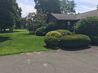 31 North St, Hatfield, MA 01038