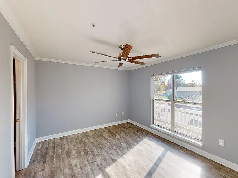 1105 Torrence Cir — Photo 24