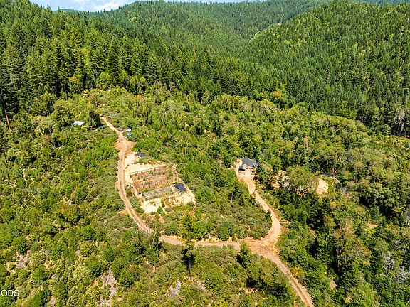 3rd image of 2810 Coyote Creek Rd