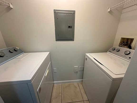 3rd image of 2210 Myrtlewood Cir E