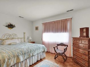 12 Muirfield Dr #A, Reading, PA 19607