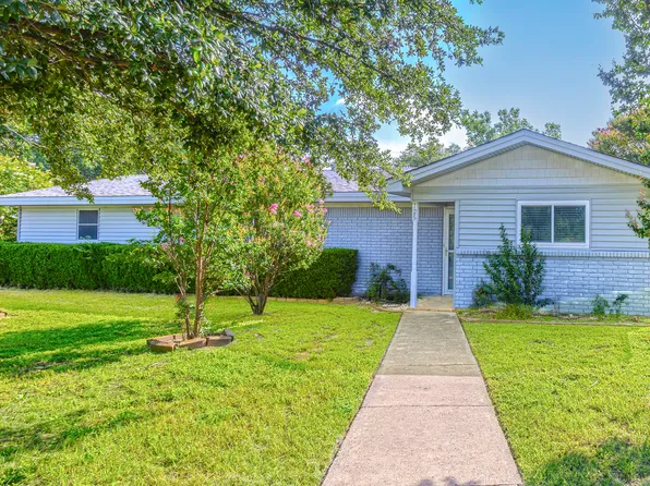 725 Bellaire Dr, Woodway, TX 76712