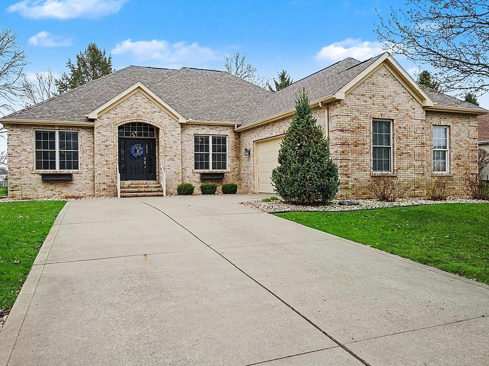 1st image of 1813 Amberwood Dr