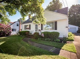 1052 Hadley Dr, Sharon, PA