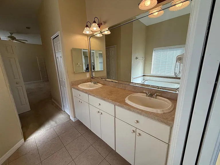 5111 Ironsides Ct — Photo 28