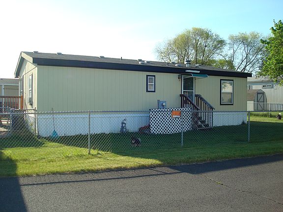 2nd image of 3920 E Center Rd Trailer 7