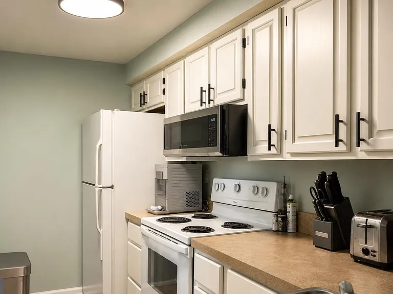 800 Stratford Way #E — Photo 10