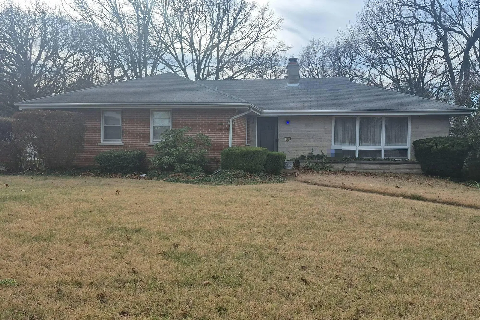 2709 Skyline Dr photo 1