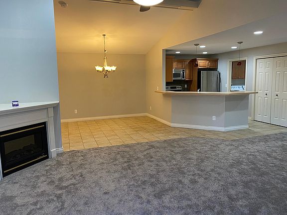 2nd image of 44060 Elm Dr