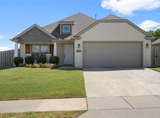 1101 Gardenia St, Centerton, AR 72719