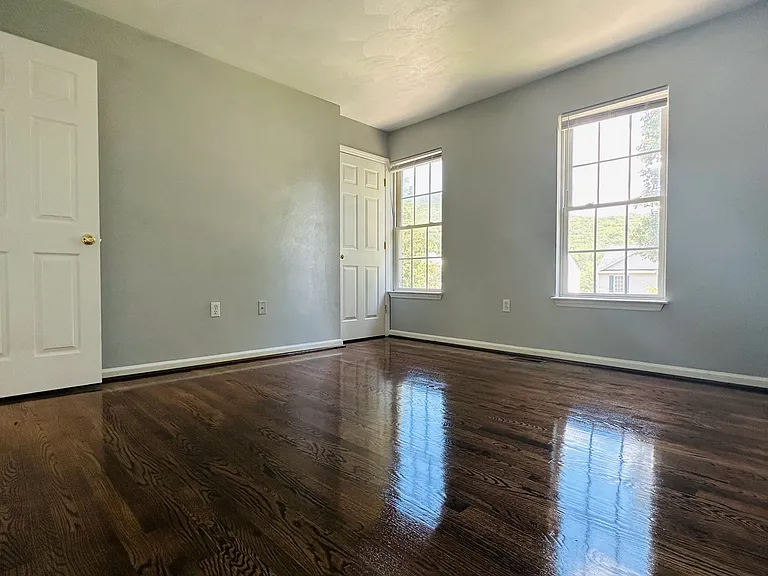 4826 Golfview Dr NE — Photo 25