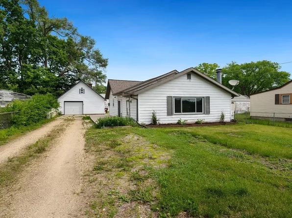614 Kennon Rd, Rockford, IL 61109